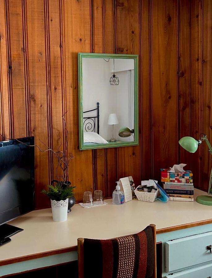 The Messy Owl Inn & Eco Haven Likely 외부 사진